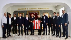 Balıkesirspor Yönetiminden İl Jandarma Komutanı Murat Özer’e Ziyaret
