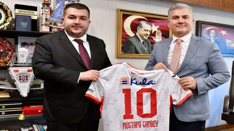 Balıkesirspor’dan TBMM’de Bir Ziyaret Daha Mustafa Canbey ile Gelecek Vizyonu Masaya Yatırıldı