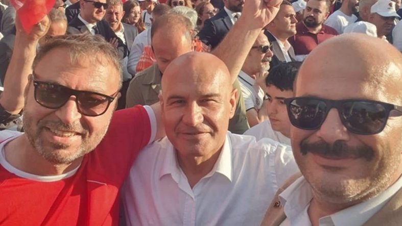 İYİ Parti Balıkesir Heyeti Tandoğan Meydanı'nda Tek Yürek Oldu