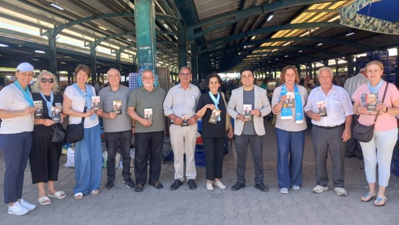 İYİ Parti Karesi Teşkilatı Karizma Pazarı’nda Vatandaşın Nabzını Tuttu