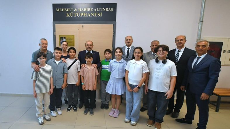 Vali İsmail Ustaoğlu’ndan Altıeylül BİLSEM’e Ziyaret (2)