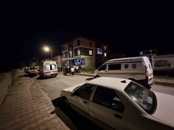Erzincan’da eski eş dehşeti: 2 kişi pompalı tüfekle öldürüldü