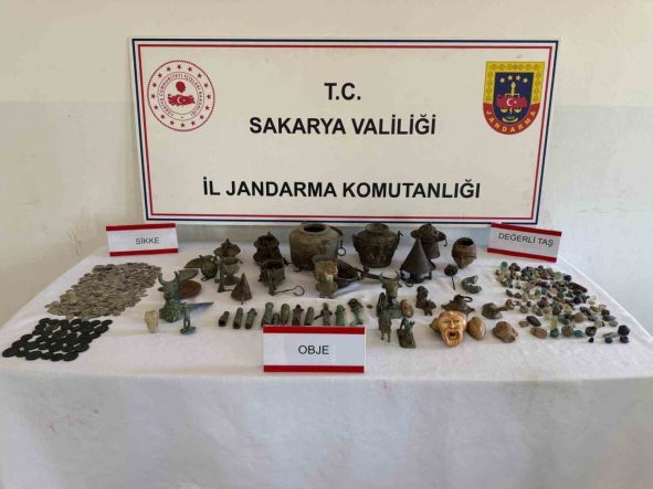 Evini kaçak müzeye dönüştüren şahıs yakalandı