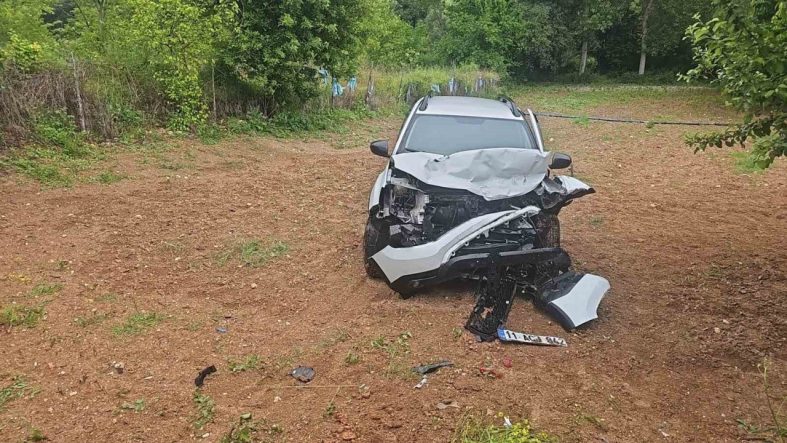 Karşı şeride geçen otomobille tır çarpıştı: 1 yaralı