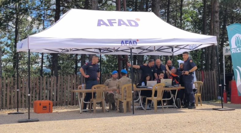 Kayıp üniversite öğrencisi için kanyon ve mağaralar didik didik taranıyor