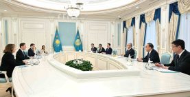 Kazakistan Cumhurbaşkanı Tokayev, Trump’ın Güney ve Orta Asya Özel Temsilcisi Gor’u kabul etti