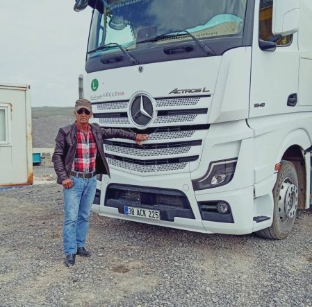 Kula’da zincirleme kaza; 2 ölü, 4 yaralı