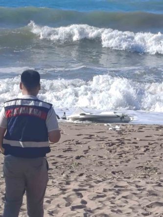 Kurucaşile’de plajda silahlı insansız hava aracı bulundu
