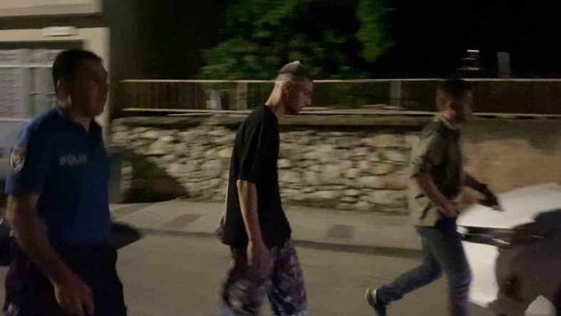 Parktaki gençlere pompalı tüfekle saldıran şahıslar yakalandı