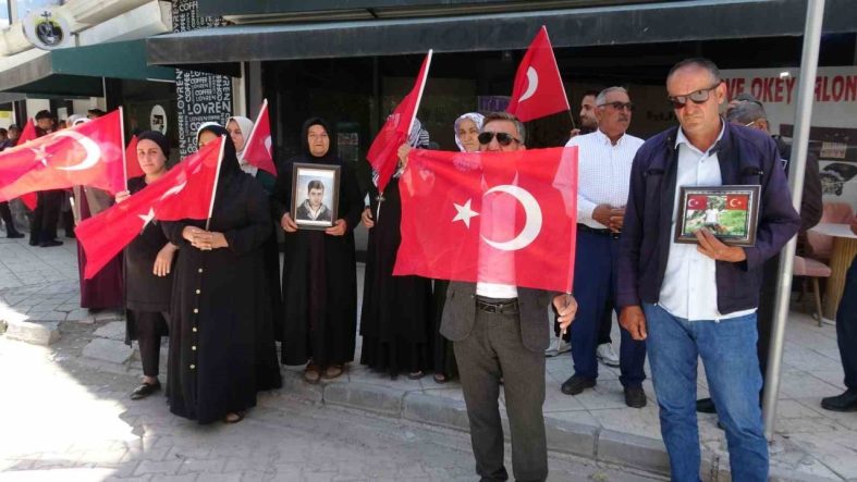 Vanlı ailelerin evlat nöbeti 120’nci haftasında sürüyor