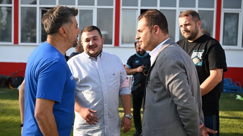 Ahmet Akın’dan Balıkesirspor’a Moral Ziyareti