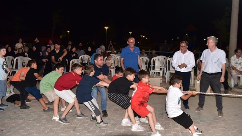 Altıeylül'de kırsal mahalleler yaz akşamlarında şenleniyor (2)