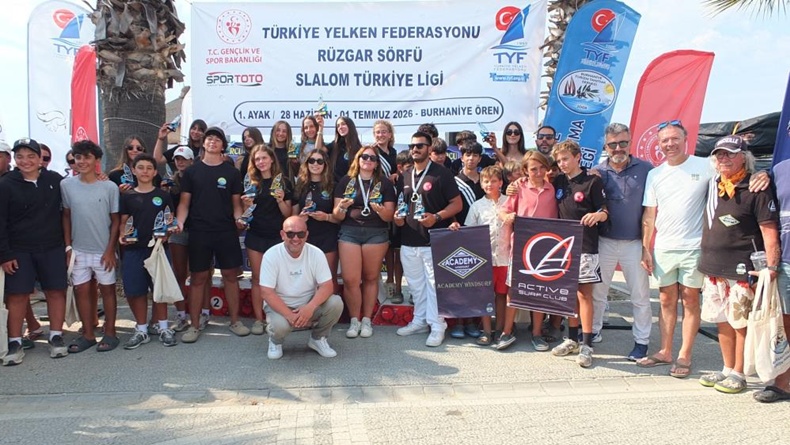 Balıkesir’de 4 günlük sörf heyecanı sona erdi