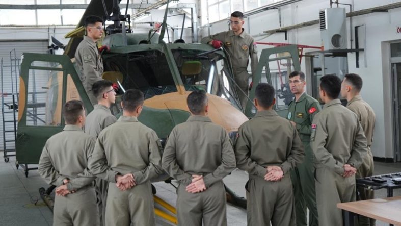 Balıkesir'de Geleceğin Astsubayları Böyle Yetişiyor! (1)