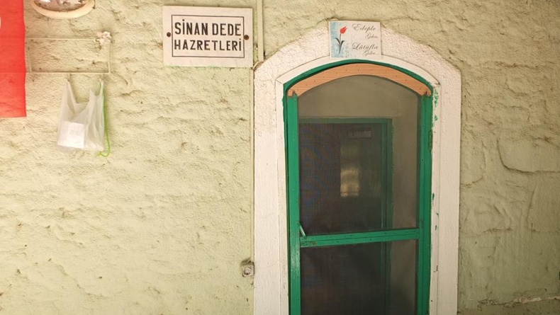 Burhaniye’de Sinan Dede Türbesi binlerce kişinin ziyaret yeri oldu