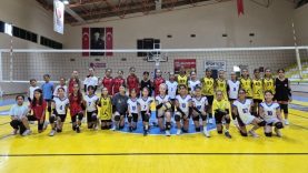 Burhaniye’de gençler spor ve sanatla tek yürek oluyor