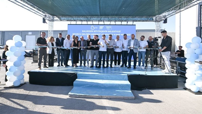 Büyükşehir, atıl depoları modern spor kompleksine dönüştürdü (2)