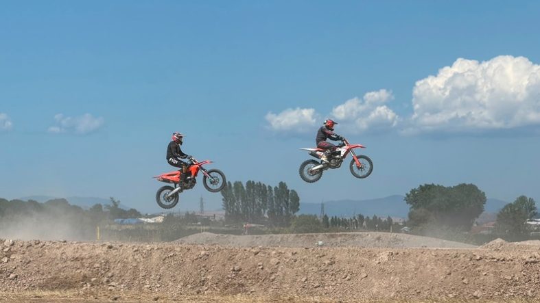 Büyükşehir’in desteğiyle gerçekleşen Türkiye Motokros Şampiyonası nefes kesti (2)