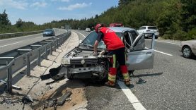 Edremit–Balıkesir Karayolu’nda Kaza Sürücü Refüje Çarptı