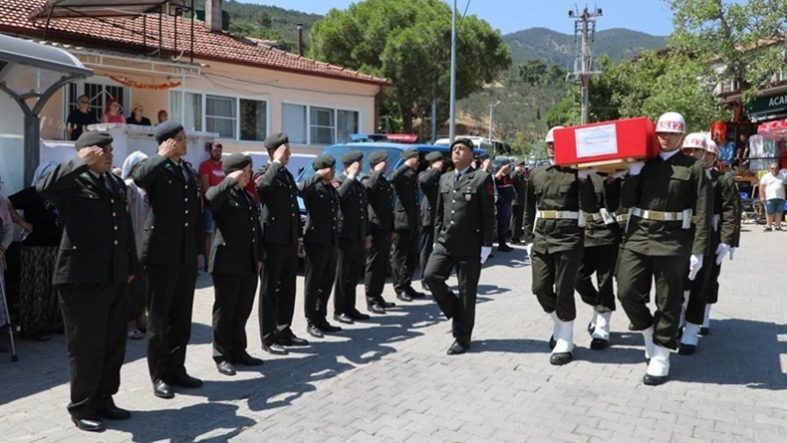 KIBRIS GAZİSİ MURAT DOĞAN SON YOLCULUĞUNA UĞURLANDI