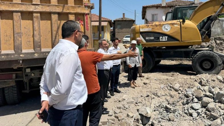 Sındırgı’da depremden etkilenen camiler yeniden yükseliyor