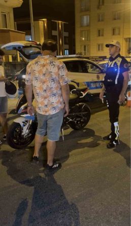 Çorlu’da akrobatik hareketler yapan motosikletliye ağır ceza
