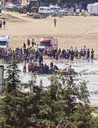 Giresun’da akıntıya kapılan çocukları kurtarmak isteyen adam boğuldu