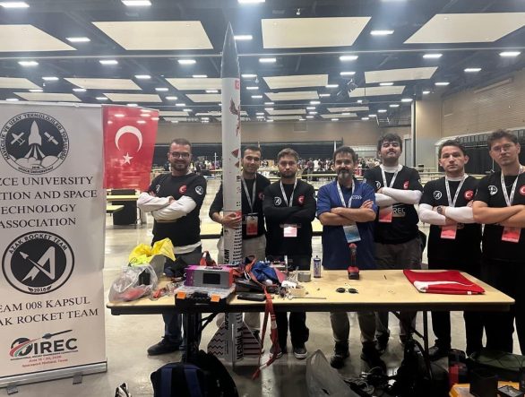 Kapsül Azak Rocket Team ABD’de dünya birincisi oldu