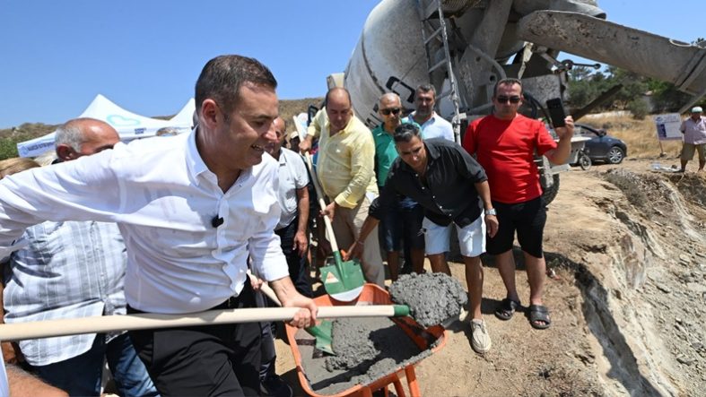 Akın, Avşa Cemevinin temel atma törenine katıldı (2)