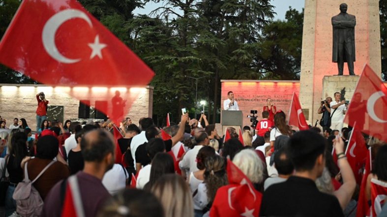Balıkesir, 30 Ağustos’ta tek yürek oldu (1)