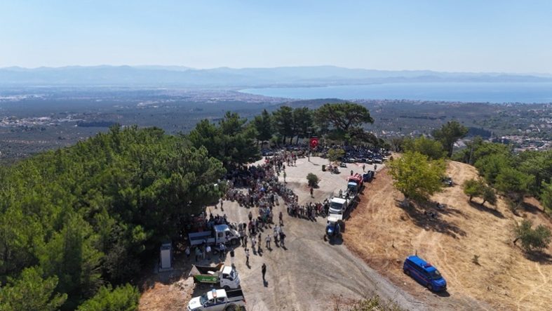 Balıkesir Edremit’te Sarıkız Geleneği 36. Kez Yaşatıldı (1)