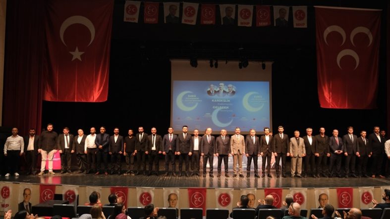 Balıkesir Karesi’de MHP’de Yeni Dönem Ersin Kurtuluş Başkan Seçildi (2)