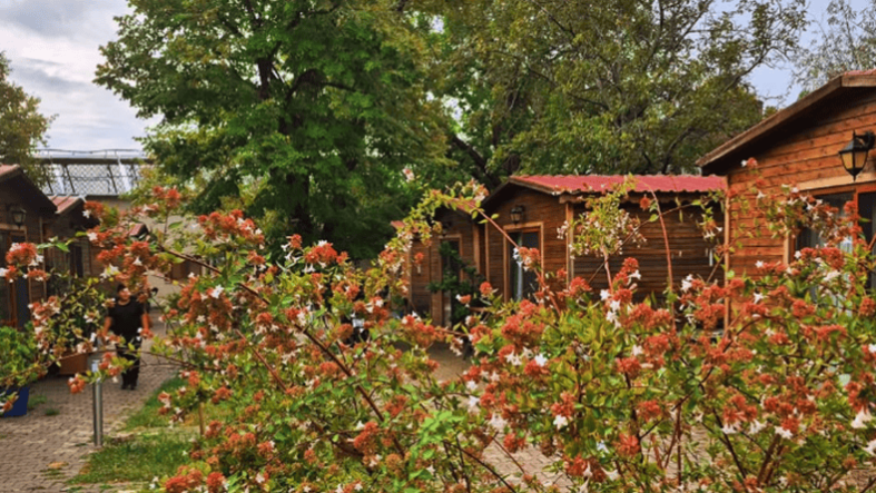 Balıkesir Tatilinde Gençler Artık Oteller Yerine Neden Bungalov Seçiyor
