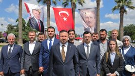 Balıkesir’de 30 Ağustos Kutlamalarında Bayrak Tartışması (2)