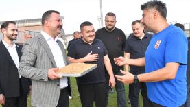 Balıkesirspor’a Anlamlı Ziyaret Milletvekili Yüksel’den Kulübe Destek Mesajı