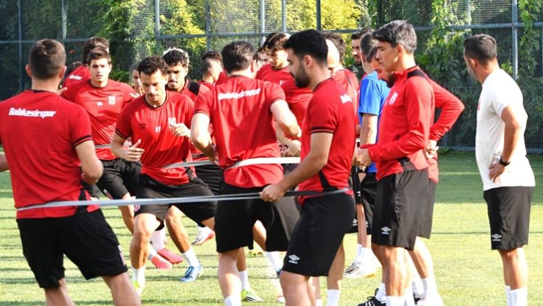 Balıkesirspor’da Afyon Kampı Tamamlanıyor Sezon Öncesi Hazırlıklar ve Takım Ruhu Güçleniyor