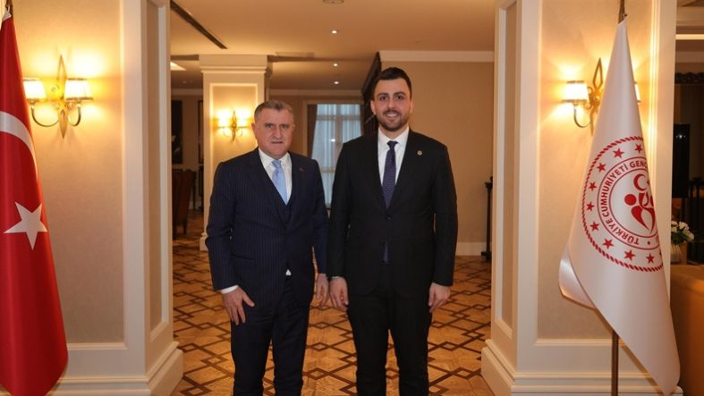 Bandırma 17 Eylül Stadyumu Işıklarına Kavuşuyor