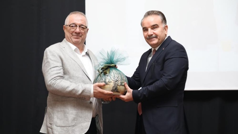 Edremit Kaymakamı Ahmet Odabaş’a veda gecesi