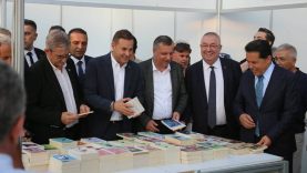 Edremit Kitap Fuarı Kapılarını Açtı 380 İsim ve 145 Yayınevi Kitapseverlerle Buluşuyor (1)