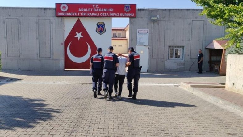 Edremit'teki yangın için özel ekip kuruldu Yakalanan şüpheli tutuklandı