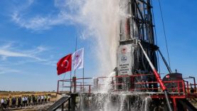Gönen Sera Organize Tarım Bölgesi’nde jeotermal kaynak sevinci