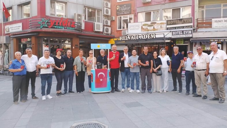 İYİ Parti Balıkesir’de Miting Öncesi Sahaya İndi