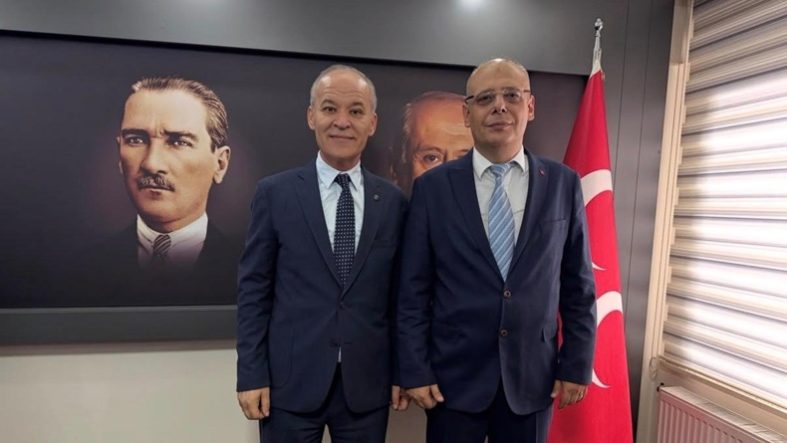 MHP Balıkesir’de Bayrak Değişimi