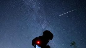 Perseid meteor yağmuru Bandırma semalarında görsel şölen sundu