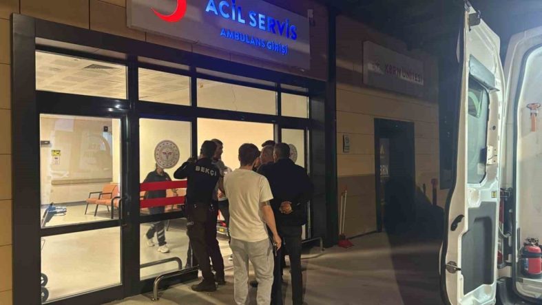 Ankara’da yolun karşısına geçerken otomobilin çarptığı yaya yaralandı