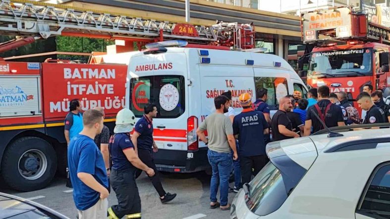 Batman’da spor salonu yangınında Bakan Şimşek’in yeğeni hayatını kaybetti