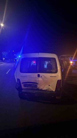 Bolu’da otomobil ile hafif ticari araç çarpıştı: 2 yaralı