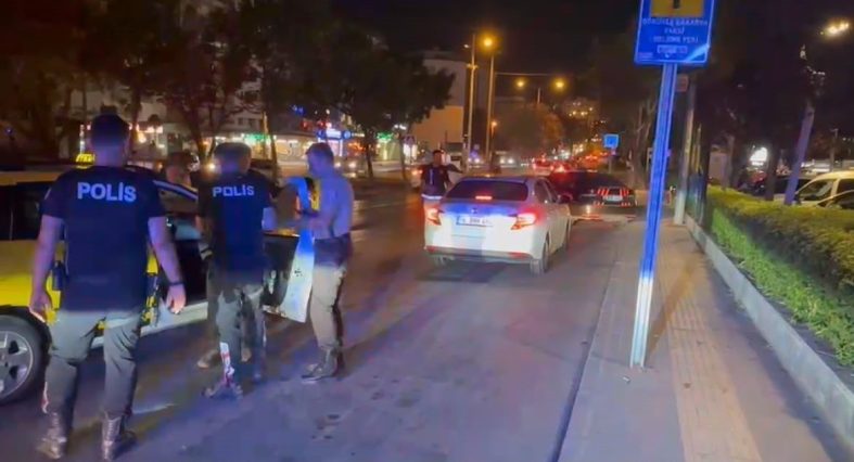 Bursa’da 2 saatte 2 bin 569 kişi sorgulandı: 9 aranan şahıs yakalandı