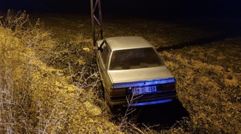 Çorum’da otomobil tarlaya uçtu: 1 yaralı