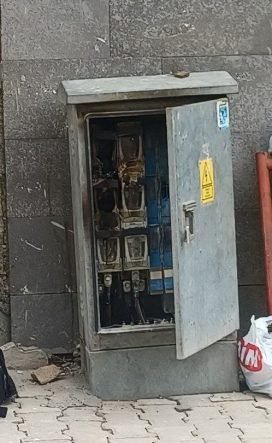 Elektrik trafosu patladı